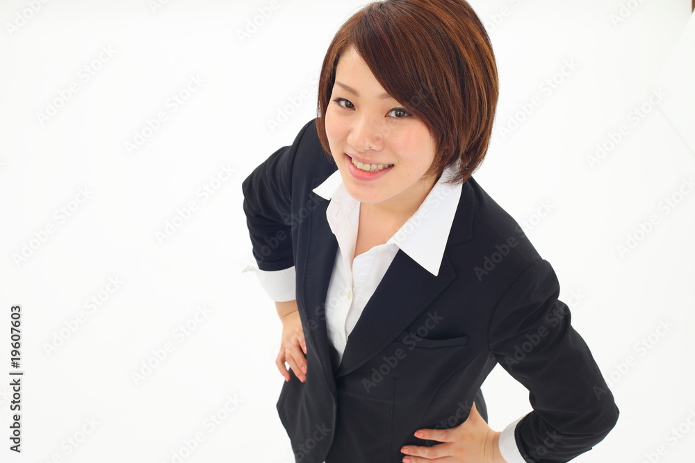 スーツ女性
