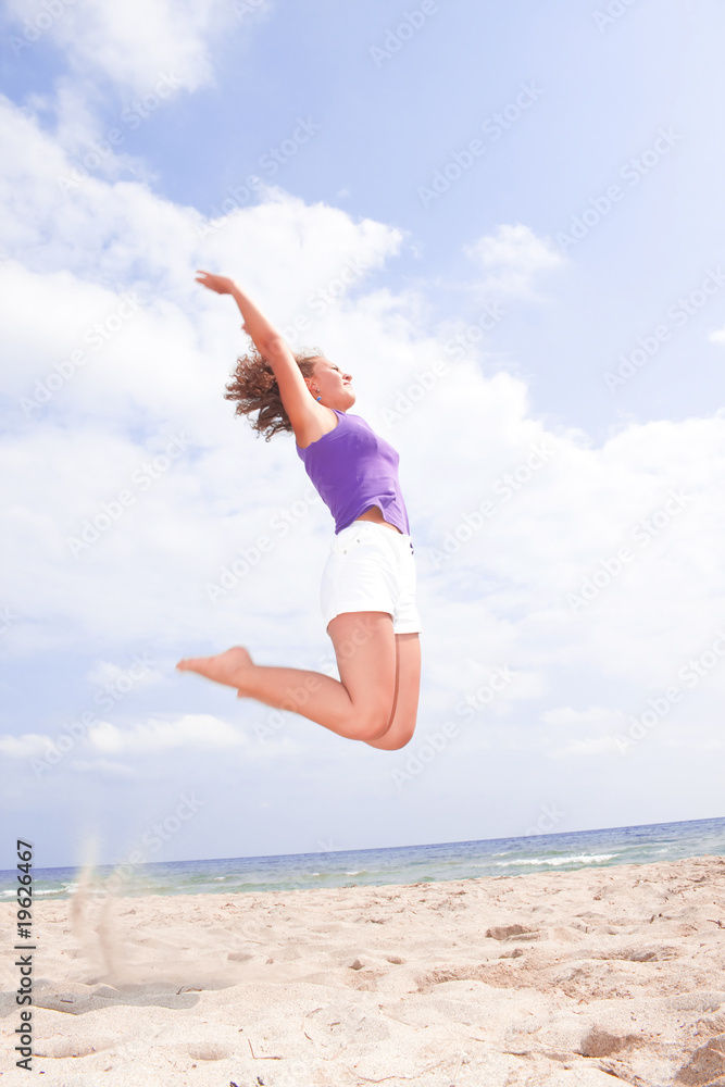 Obraz premium jumping on the beach