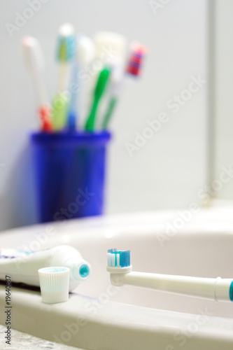 spazzolino da denti elettrico photo