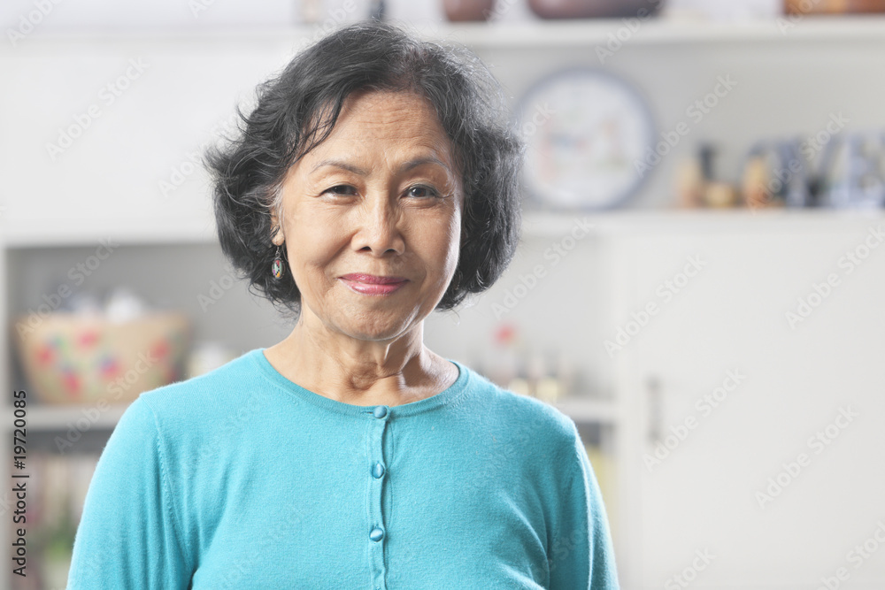 Fotografie Senior woman looking at camera