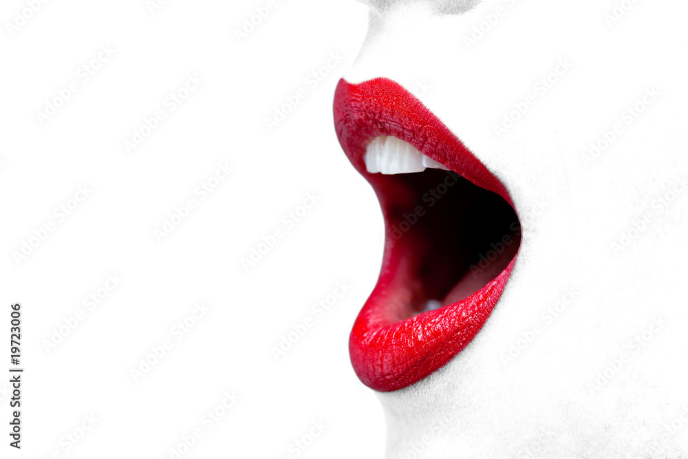 Obraz premium Womans szeroko otwarte usta czerwoną szminką.