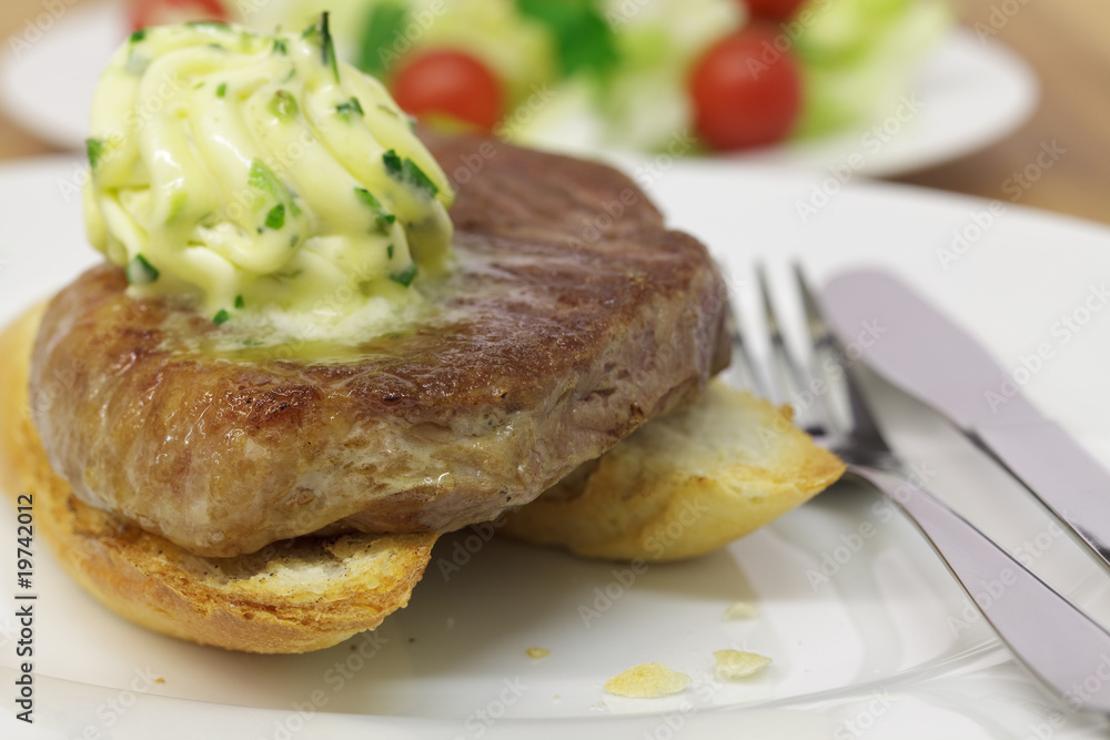 Rumpsteak mit Kräuterbutter Rumpsteak mit Kräuterbutter