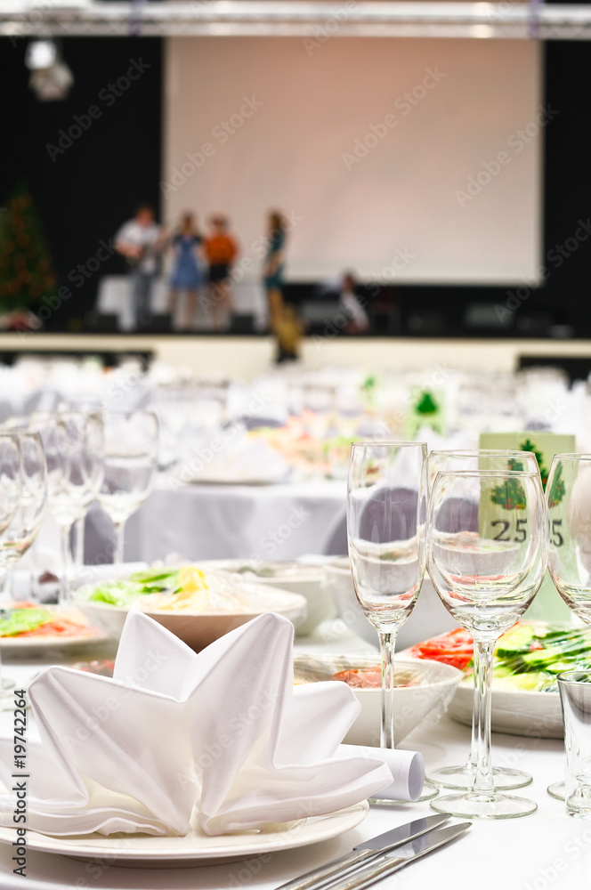 Fototapeta premium Details of a wedding banquet with stage and artists on it