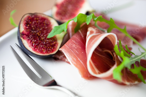 Prosciutto with figs and arugula