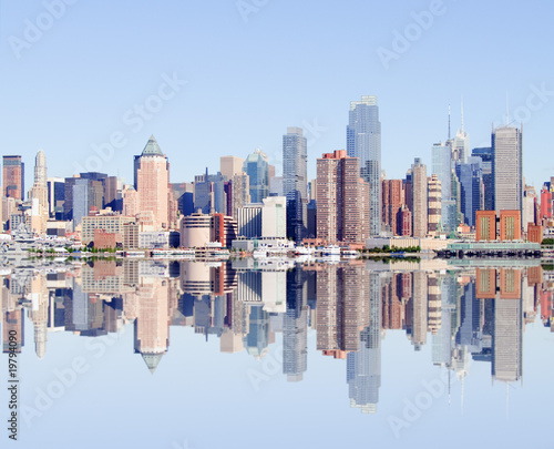 new york city skyline over the hudson river © UTBP