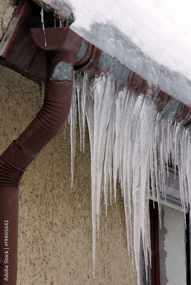 Eiszapfen am Haus - icicle on house 02 Eiszapfen am Haus - icicle on house 02