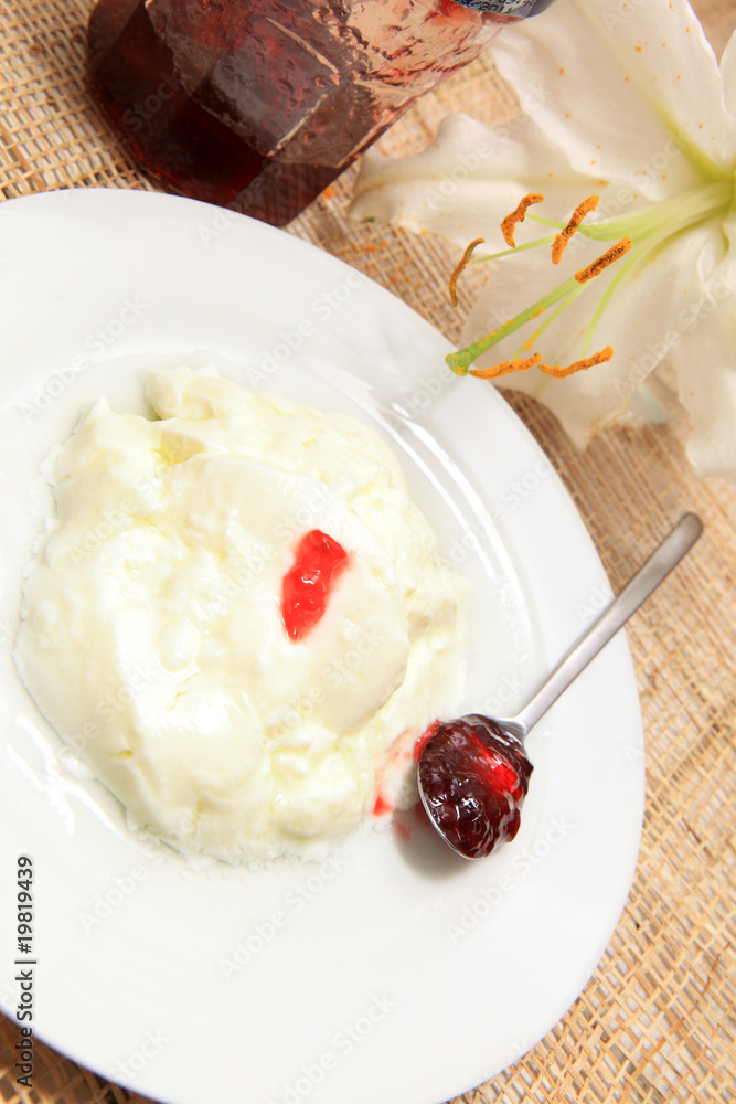 Fromage blanc, confiture... Fromage blanc, confiture...