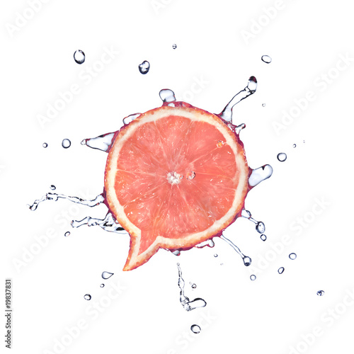 Grapefruit in shape of dialog box with water drops