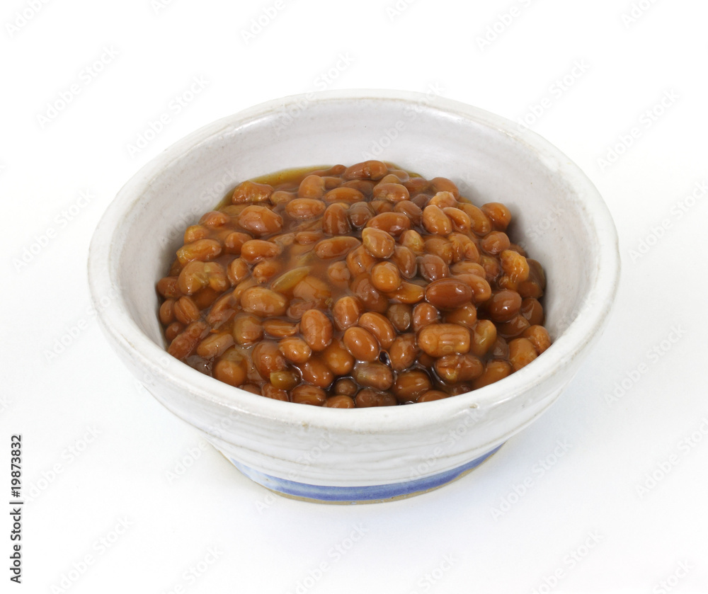 Baked beans in old bowl