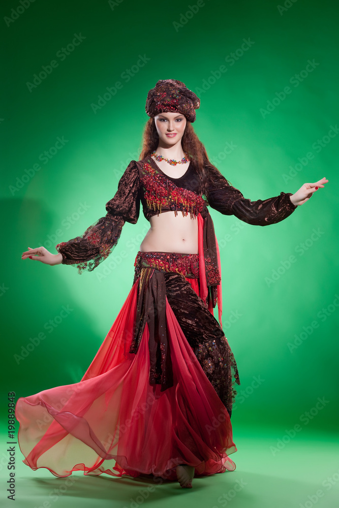 Naklejka premium Belly Dancer