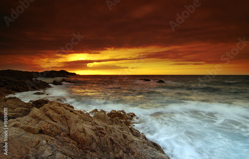 Sunset over the ocean © Fyle