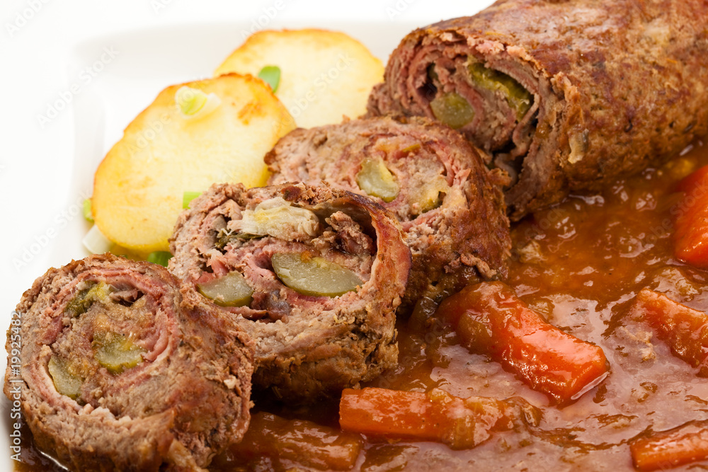 Stuffed beef and vegetables