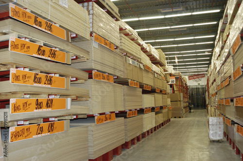 Almacén de maderas 184