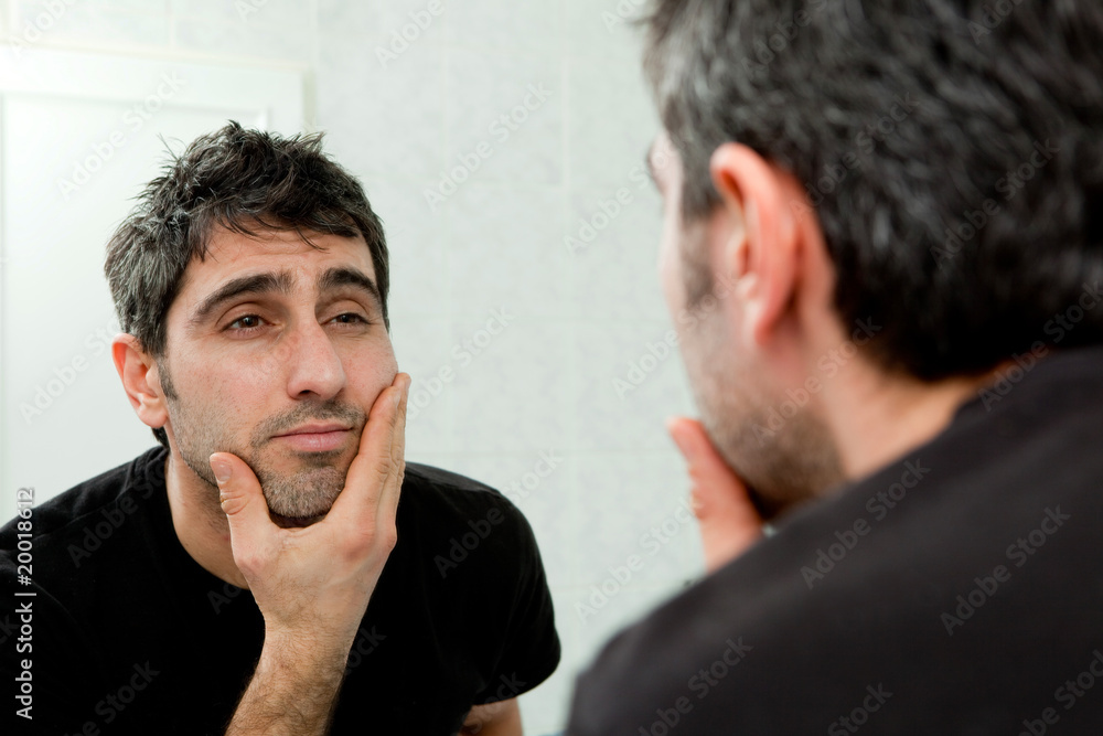 Fototapeta premium Homme au réveil.