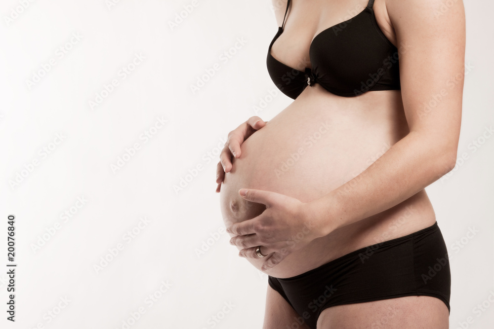 Schwangere im Bikini Schwangere im Bikini