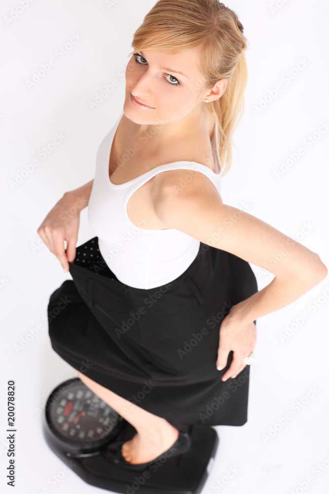 Fototapeta premium schlanke Frau beim abnehmen