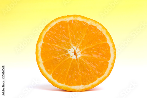 Fruits et vitamines - orange tranchée