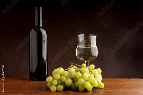 uva e vino bianco
