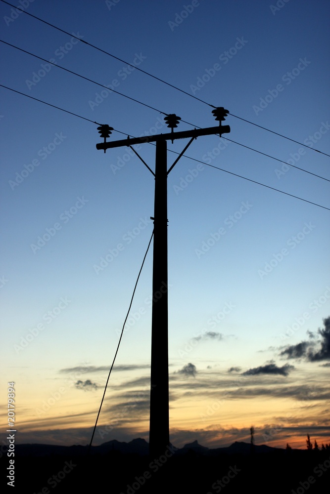 Poteau electrique et coucher de soleil Poteau electrique et coucher de soleil
