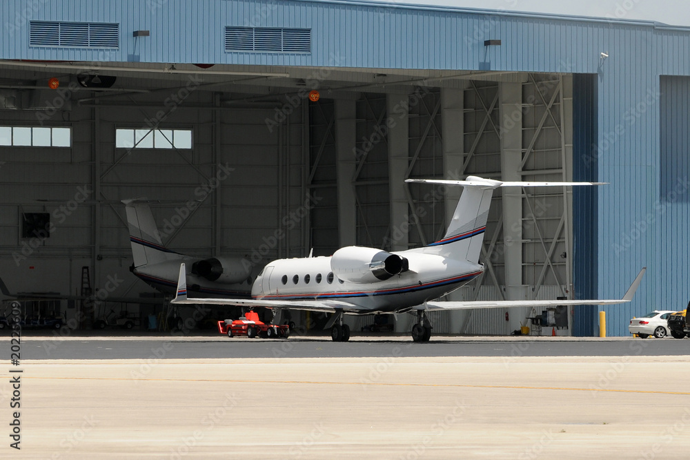 Obraz premium Jets neat hangar