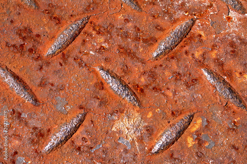 Zardzewiała blacha ryflowana