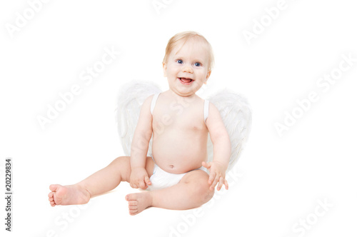 Adorable valentine baby angel isolated on white © Photocrea