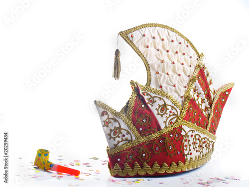 german jesters hat and party blower