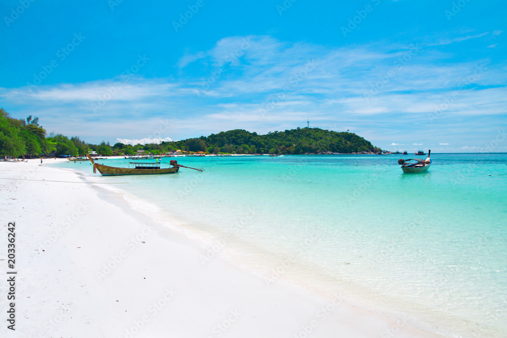 Obraz premium Beautiful beach on Koh Lipe, Andaman Sea,Thailand
