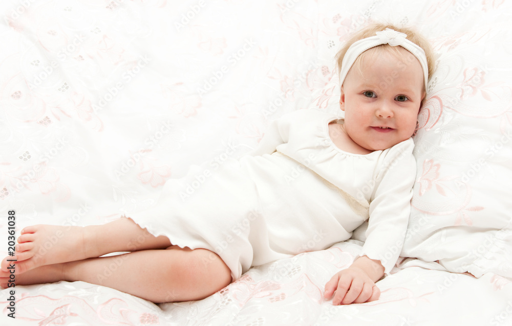 The little girl to go to bed The little girl to go to bed