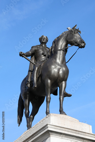 King George VI monument in London