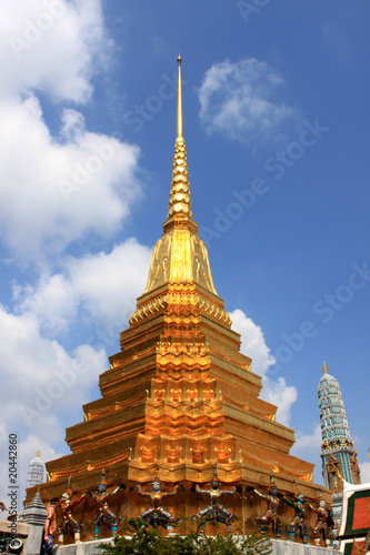 タイ エメラルド寺院 仏塔