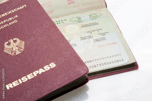 Pass mit eingeklebtem Visum