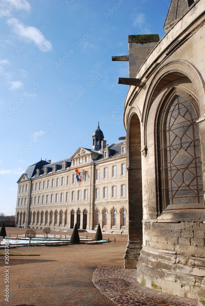 Fototapeta premium Hôtel de ville de Caen par nuit noire