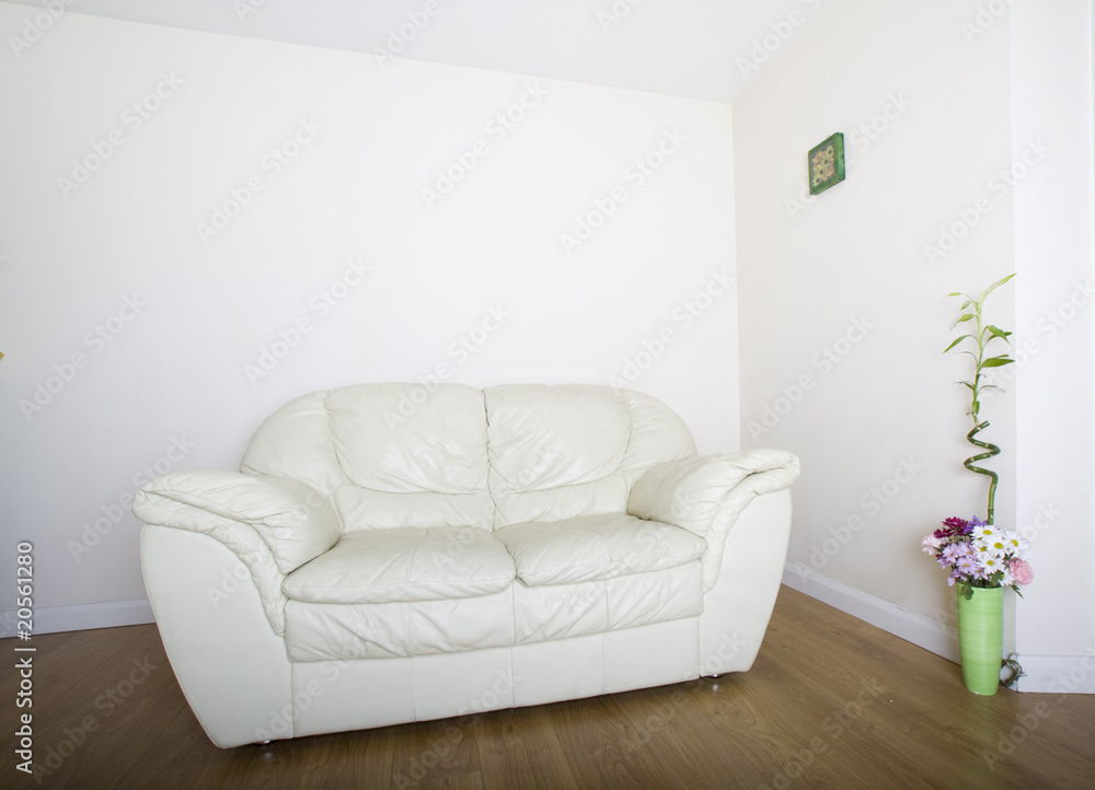 Fototapeta premium white sofa or settee in living room