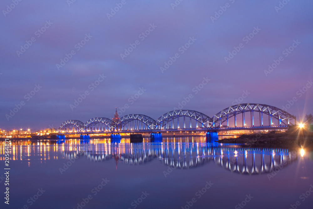 Naklejka premium Night river with bridge