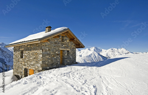 Hut on a mountain slope © Paul Vinten