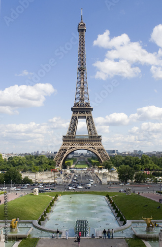 Tour Eiffel, the archetypal image © corepics