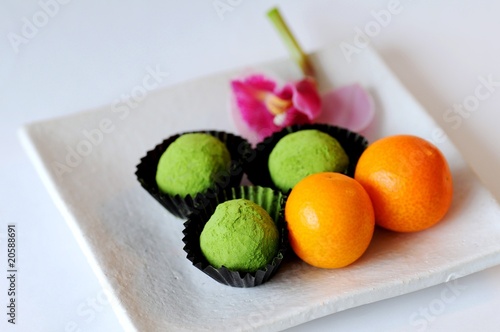 Wallpaper Mural チョコレートと金柑 Torontodigital.ca