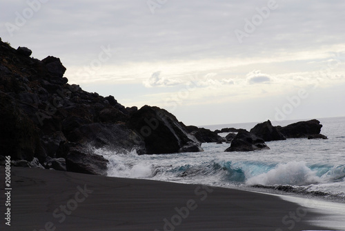 schwarzer Strand