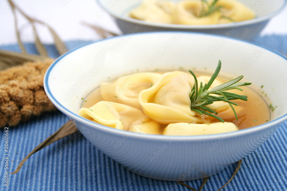 Tortellini Suppe Tortellini Suppe