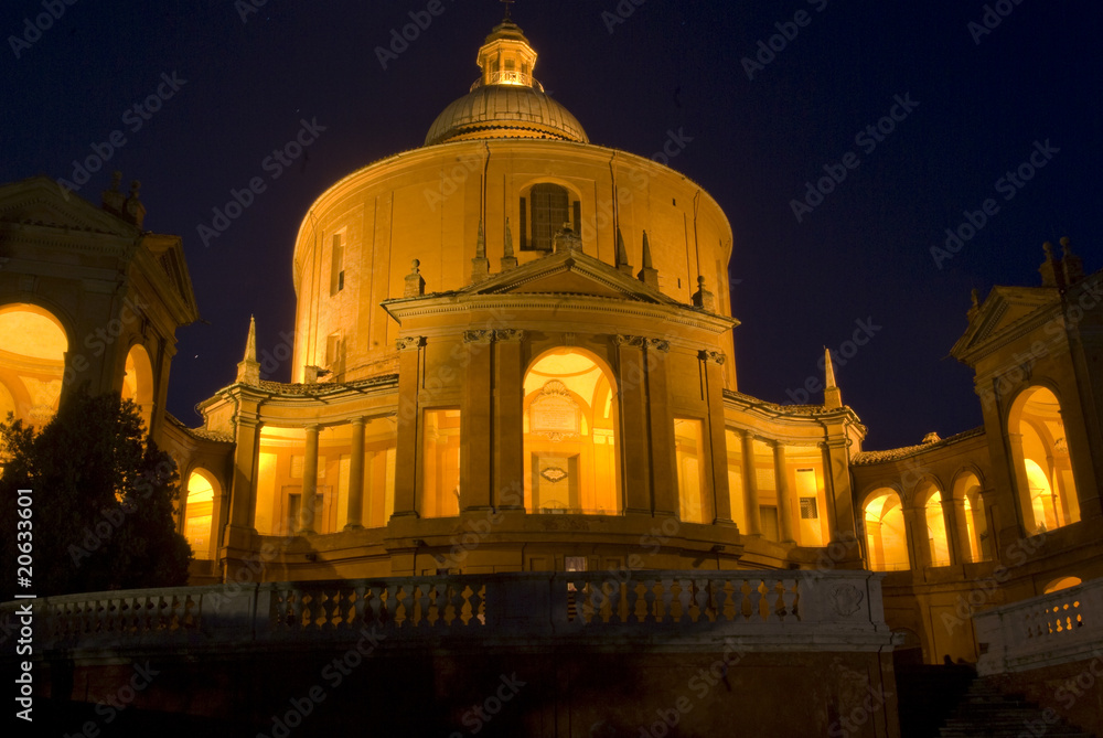 Bologna, notturna sul Santuario di S. Luca