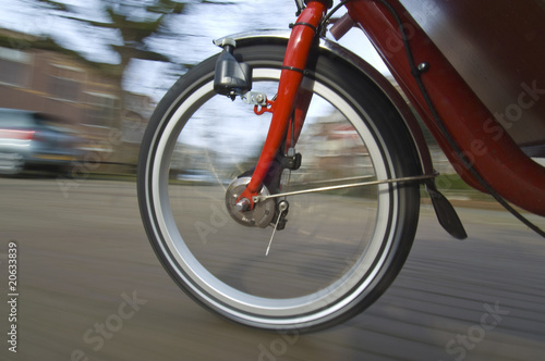 Spinning bicycle wheel