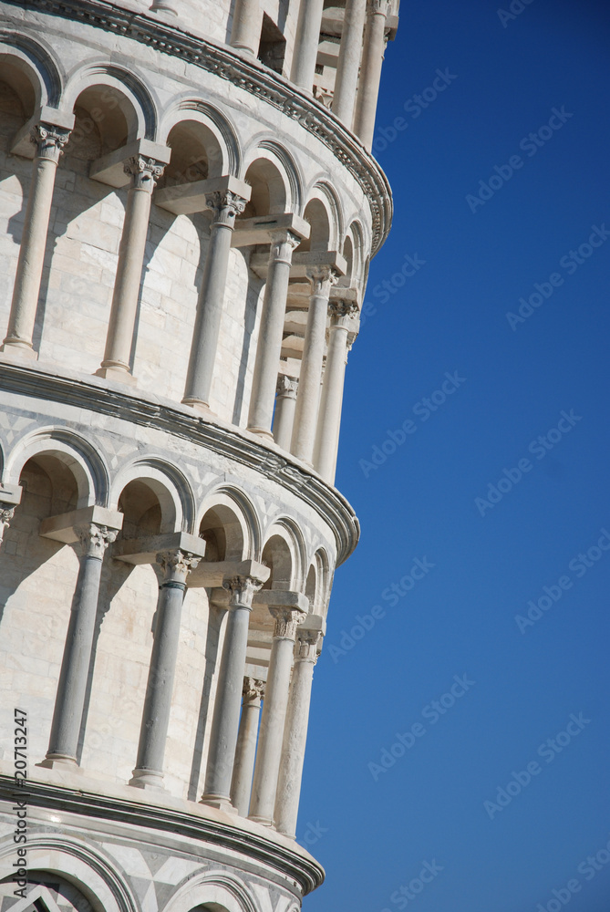 Leaning pisa tower