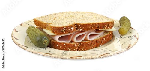 Turkey sandwich with pickles