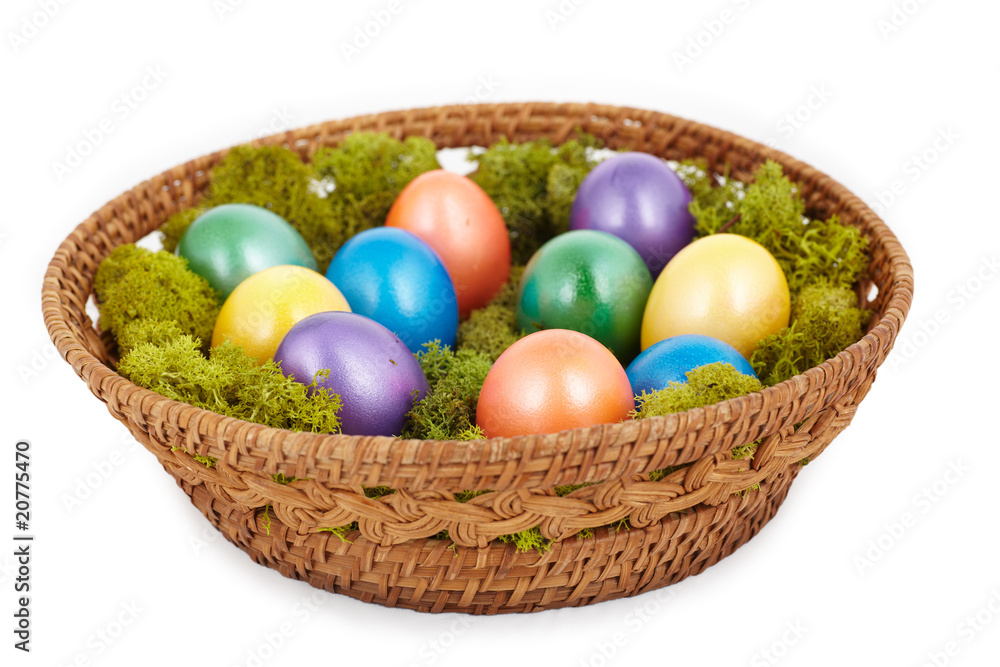 Ostereier liegen in einem Oster Nest Ostereier liegen in einem Oster Nest