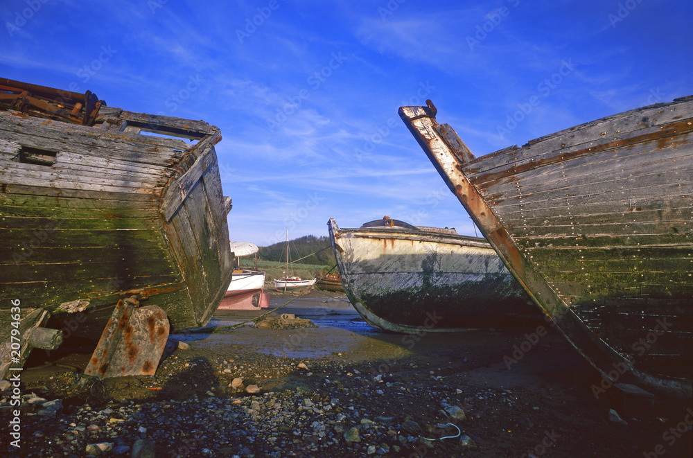 france,bretagne,22 :  bateaux sur la côte d'émeraude