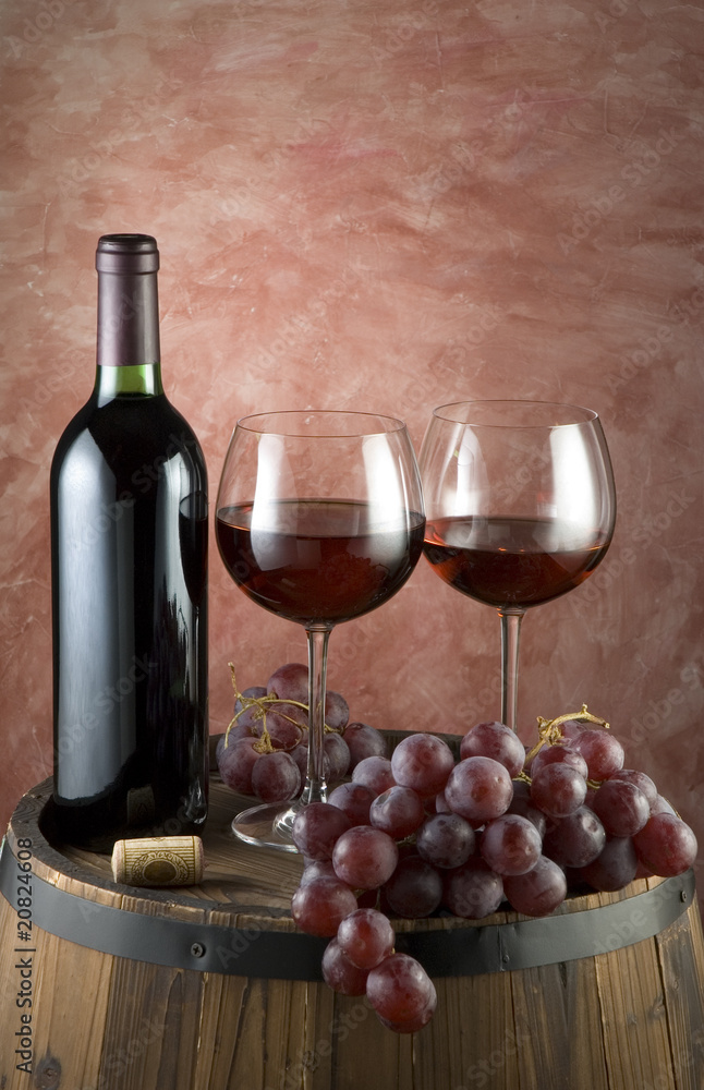 Fototapeta premium red wine bottle and glasses background