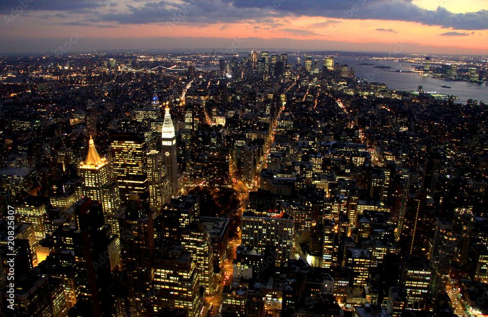 new york by night - obrazy, fototapety, plakaty 