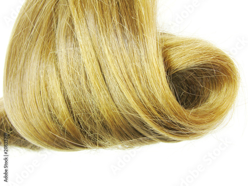 blond hair coiffure
