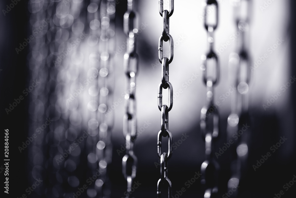 linked silver chain with selective focus and bokeh